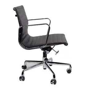 Эргономичное кресло Eames Ribbed Office Chair EA 117, черная кожа